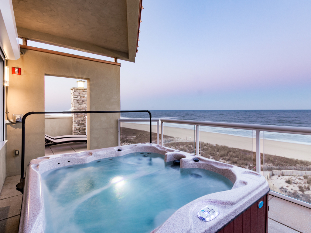 Rooftop Oceanfront Hot Tub is for guests of this PENTHOUSE unit #4 only.